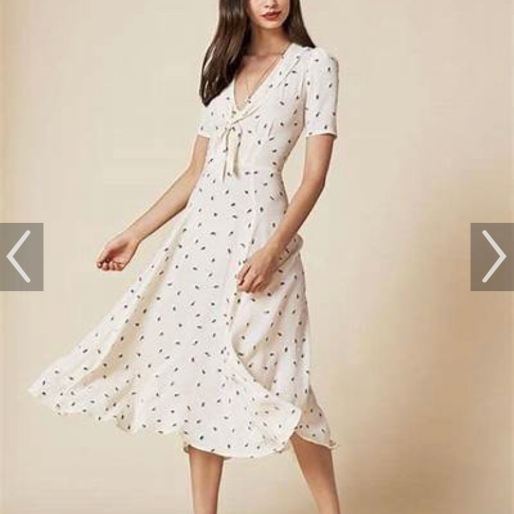 ISO Reformation Kara Dress in 2 or 4